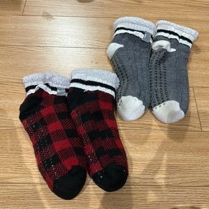 2 Pair thick socks